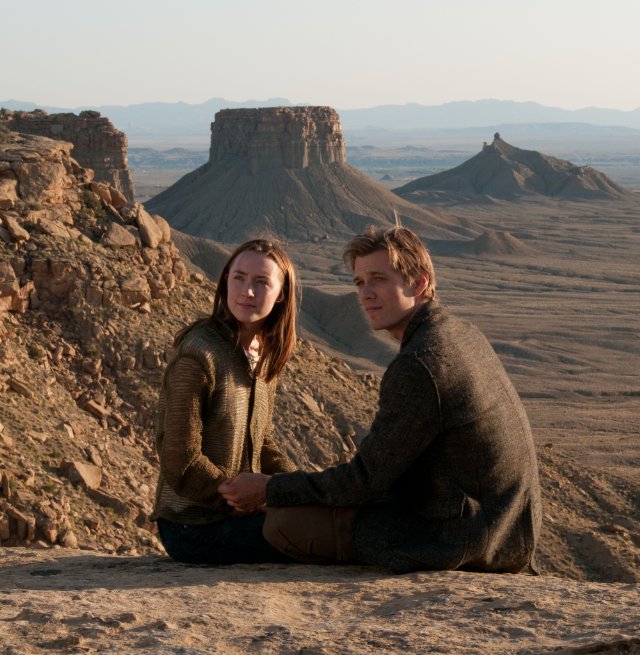 HollywoodandFine.com Andrew Niccol’s film of “The Host” starts so well that, when it suddenly slows to a crawl 20 minutes later, your impulse is to give it some slack – […]