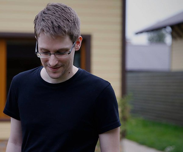 HollywoodandFine.com What is most astonishing, as you watch Laura Poitras’ “Citizenfour,” is how calm everyone is. At least at first. The next most astonishing thing? How quietly rational all these […]
